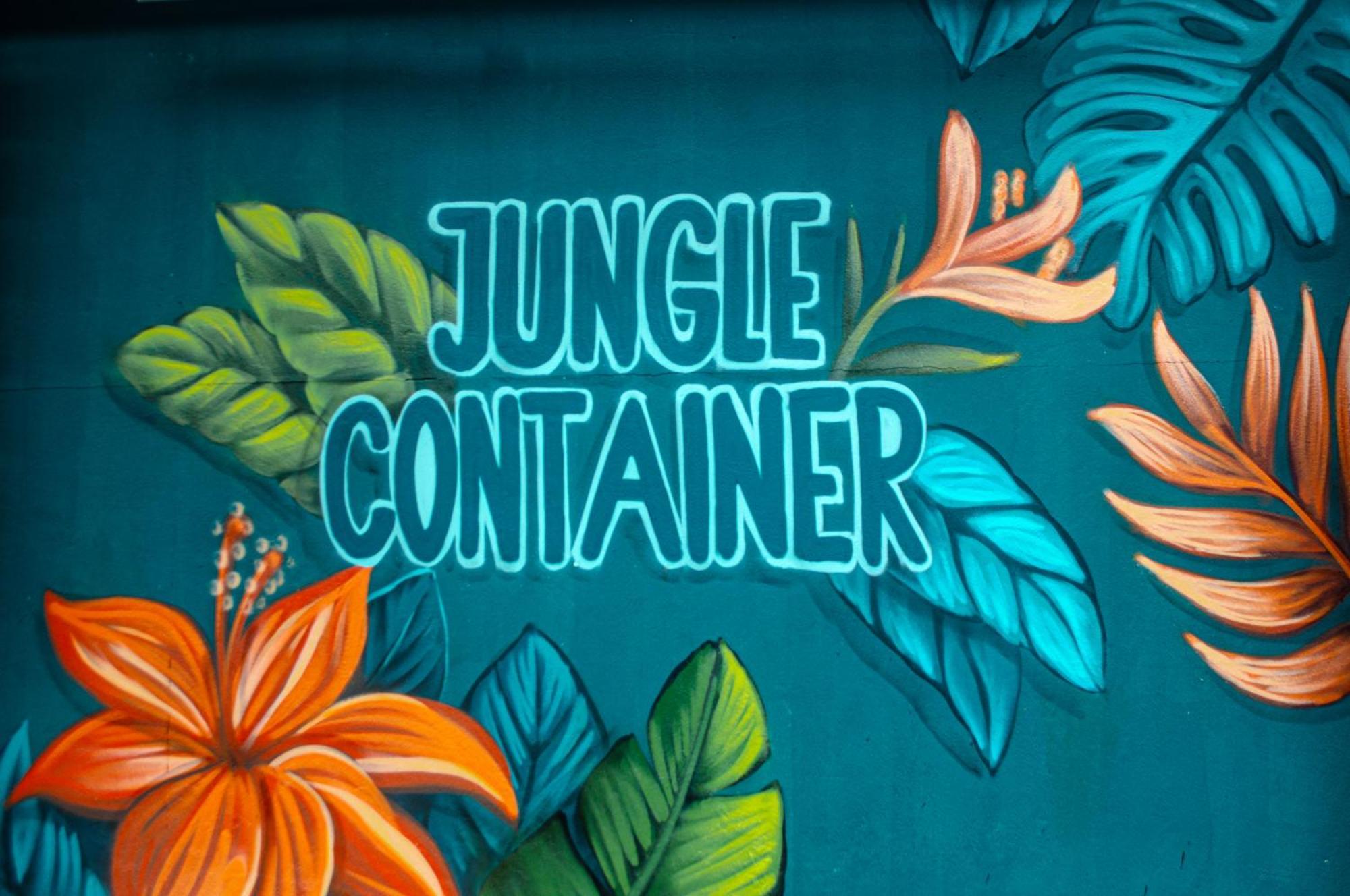 The Jungle Container Bed and Breakfast Quepos Εξωτερικό φωτογραφία